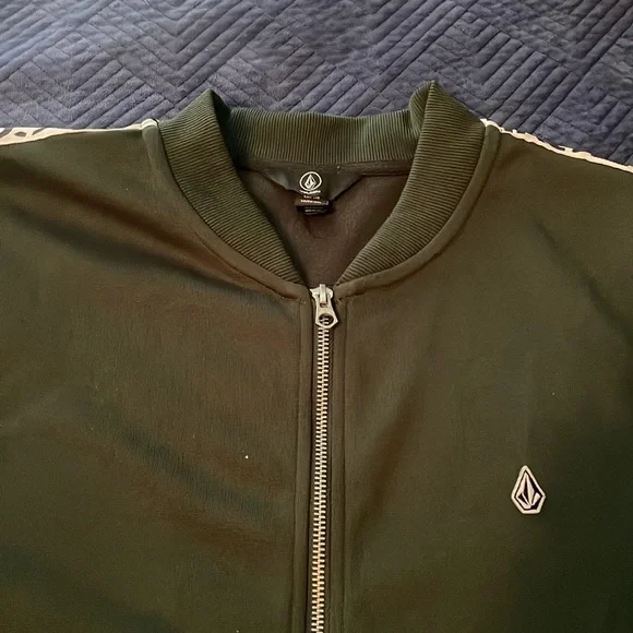 Volcom Jacket - Picture 2 of 3